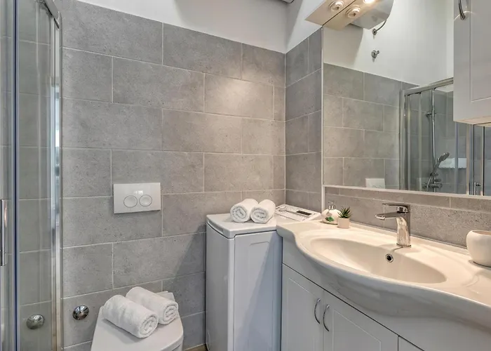 Pool And Garden Apartment Happy Sound - Happy Rentals